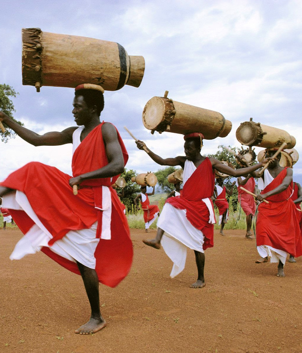 image_royal_drummers_in_burundi